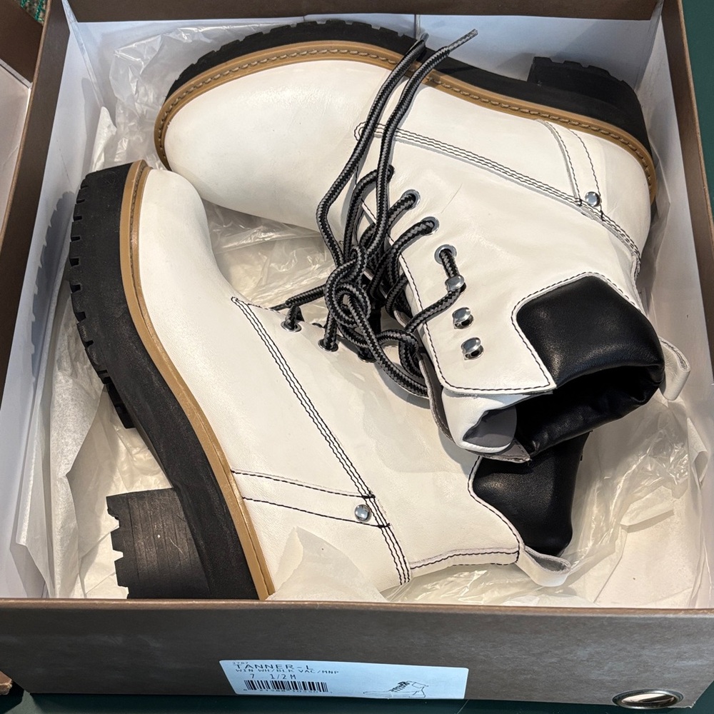 New Linea  Paulo white hiking boots